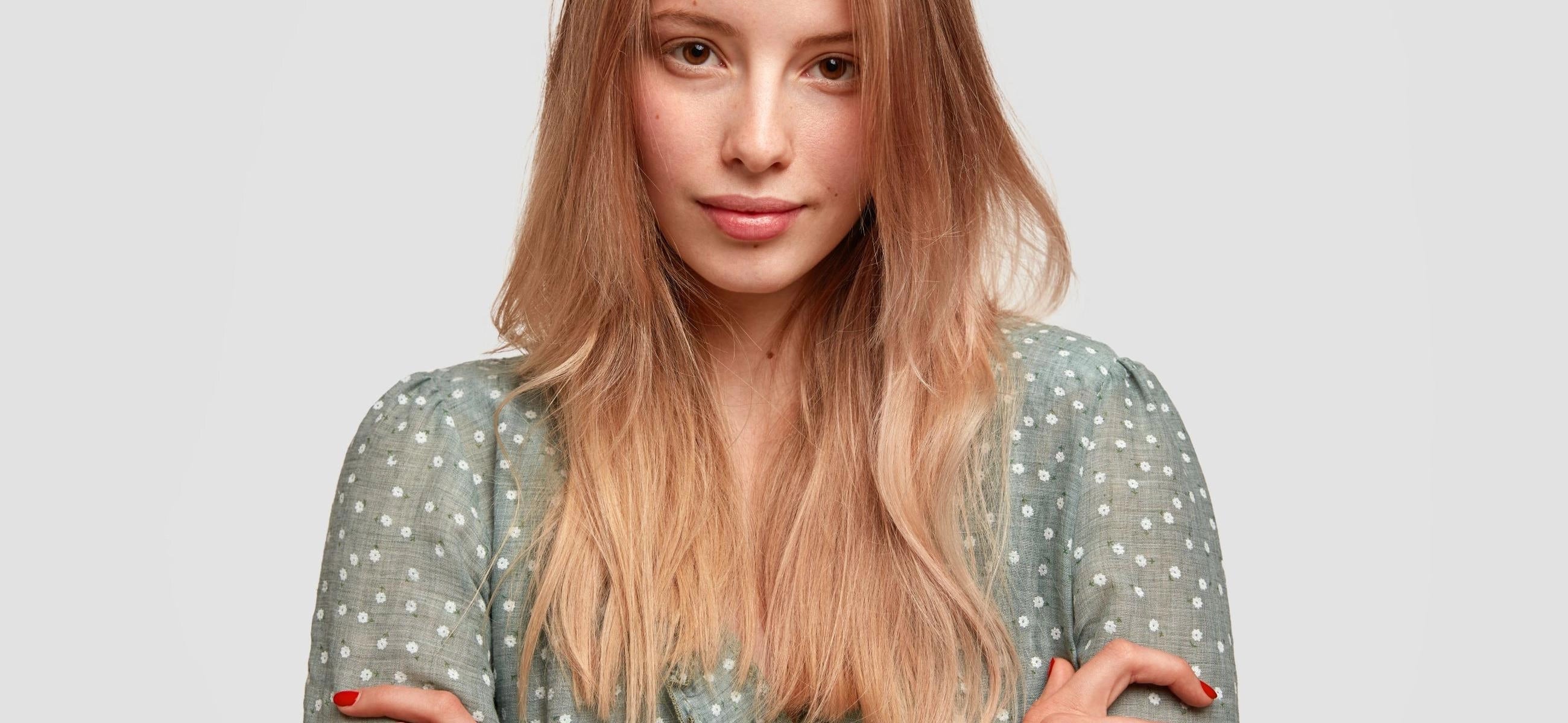 Glatte Haare frisieren: Die besten Styling-Tipps